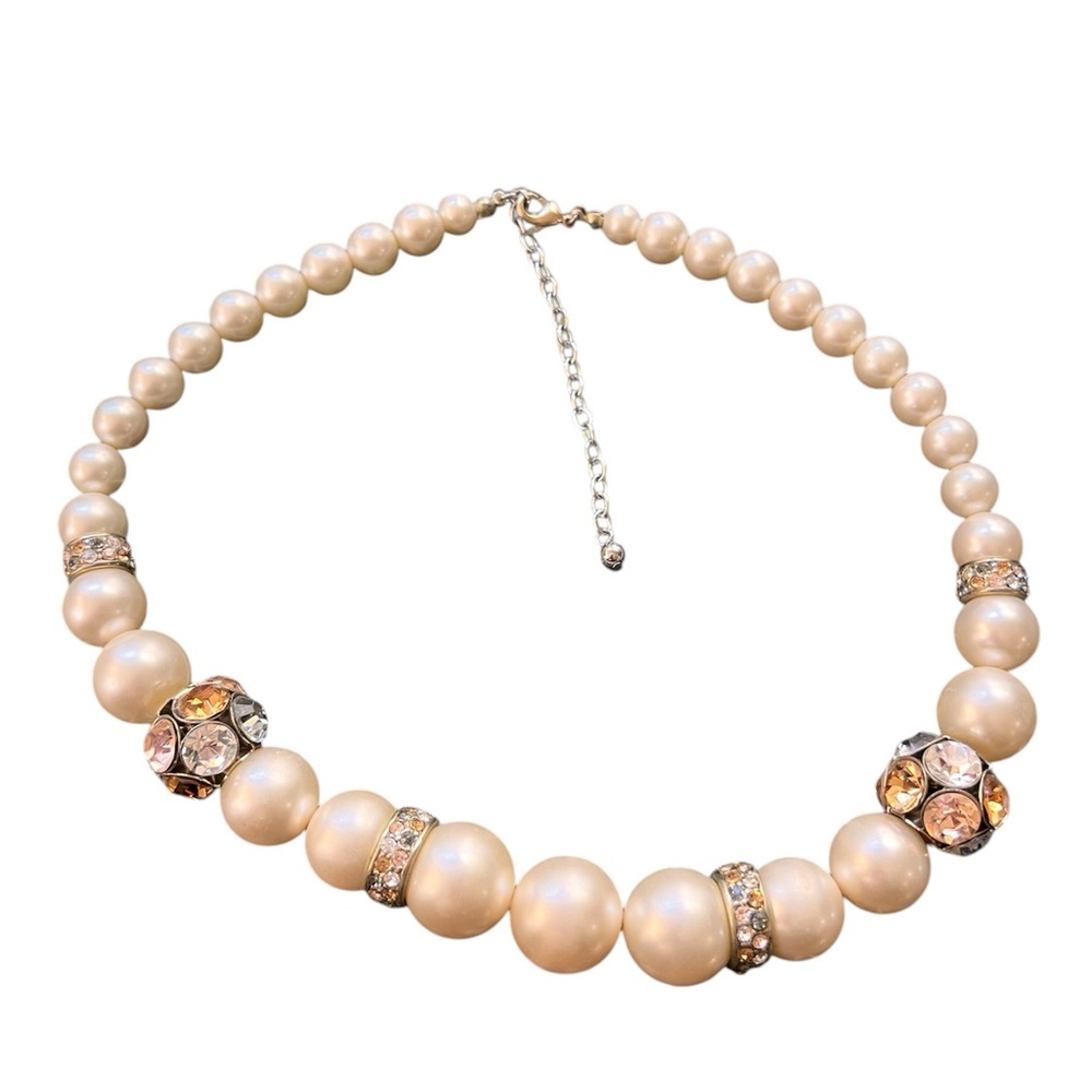 Beautiful vintage glass pearl and multi color rhinestone necklace